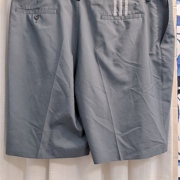 Men’s Gray Adidas Climalite 3 Stripe 100% Polyester Golf Shorts Size 40 - Picture 7 of 8